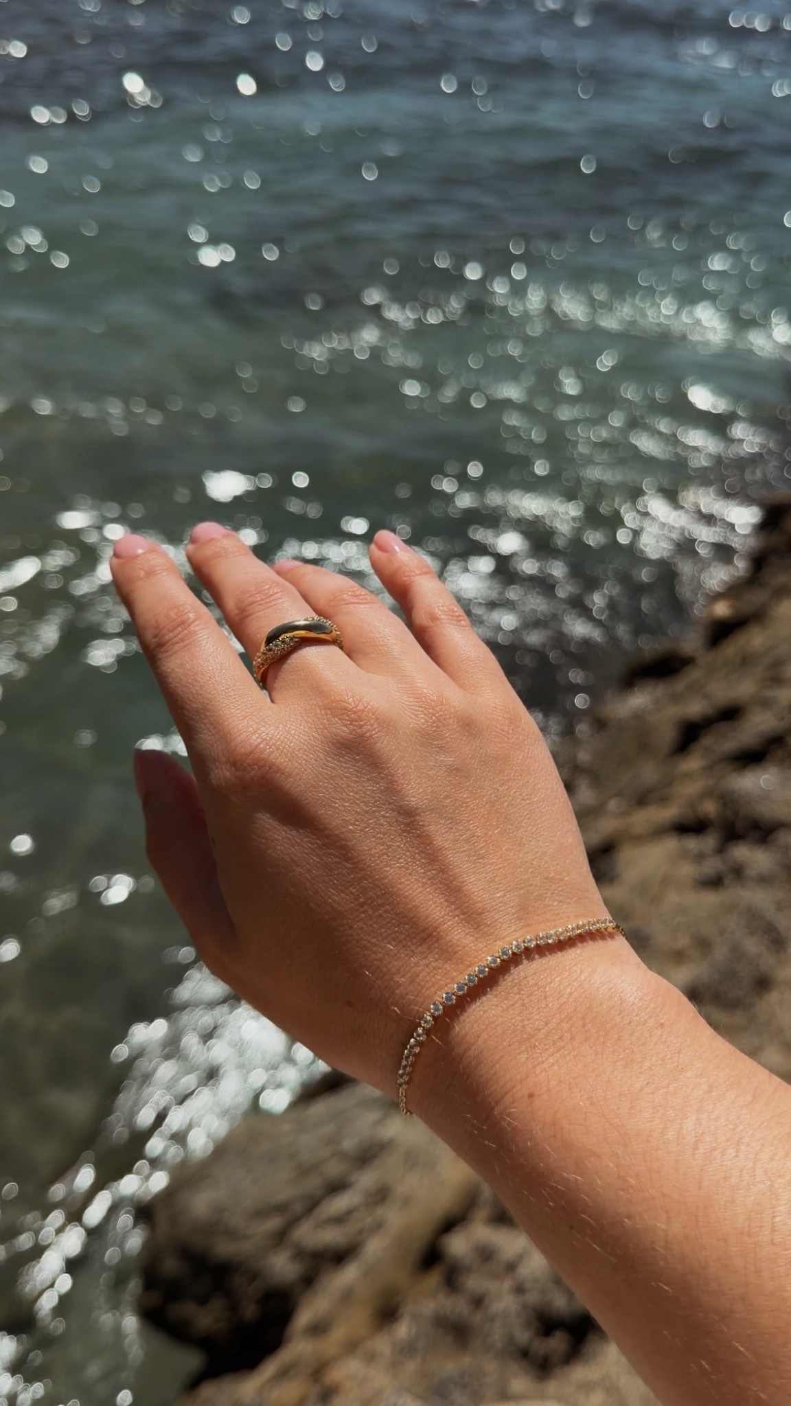My two favorite kinds of sparkle 🌊+💎

Mejuri’s stacking sale is on with up to 25% off, perfect moment if you’ve been eyeing something, or looking for a lovely Mother’s Day gift 🤍

My ring and bracelet are linked here, along with a few other favorites that are currently on sale 

With Amour, M.

Pieces kindly gifted by Mejuri


#LTKootd #LTKSeasonal #LTKMothersDay