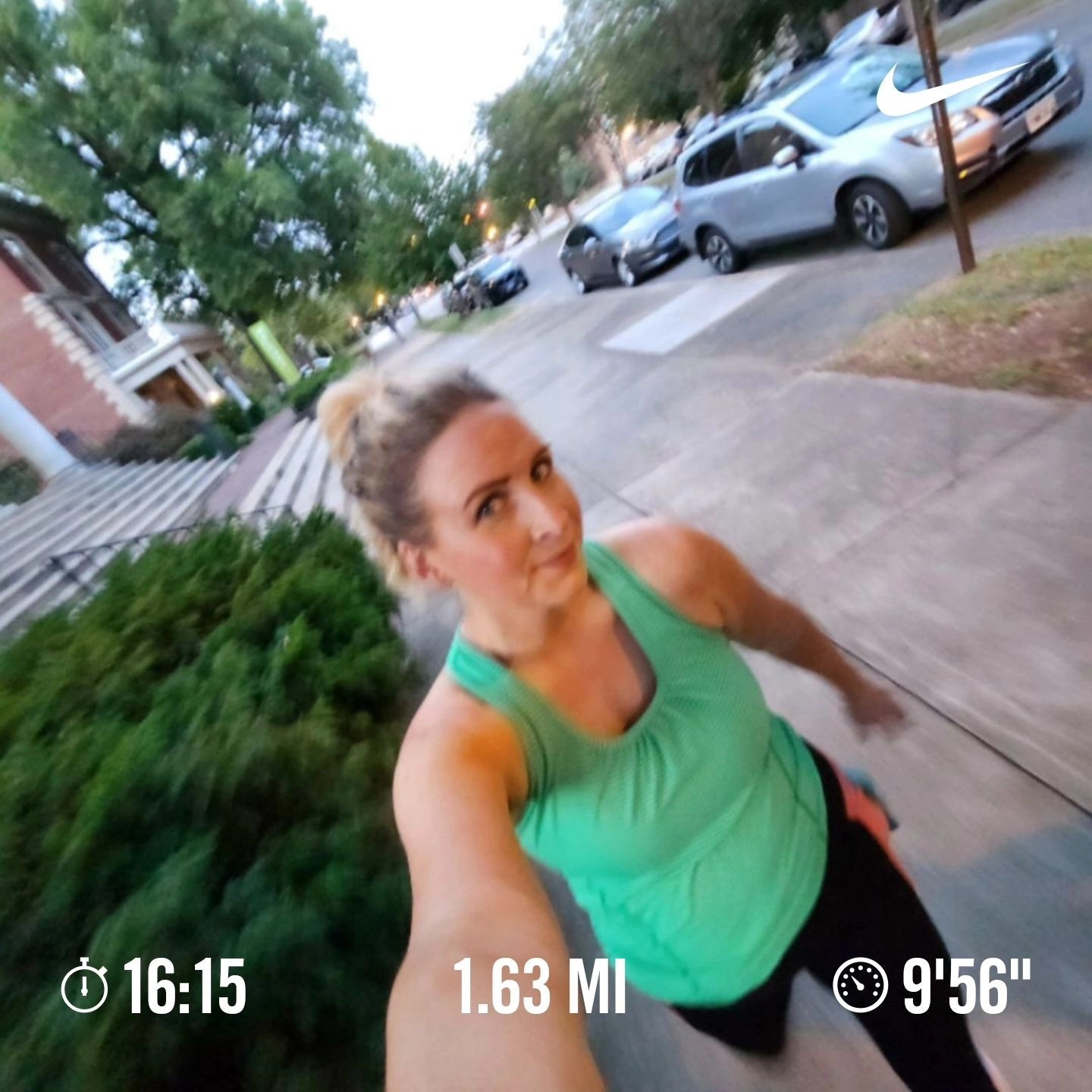 Sneaky Speed Intervals. One of my faves. Just when I feel like I'm going to die, it's recovery time. @nikerunning #Intervals #halfmarathontraining