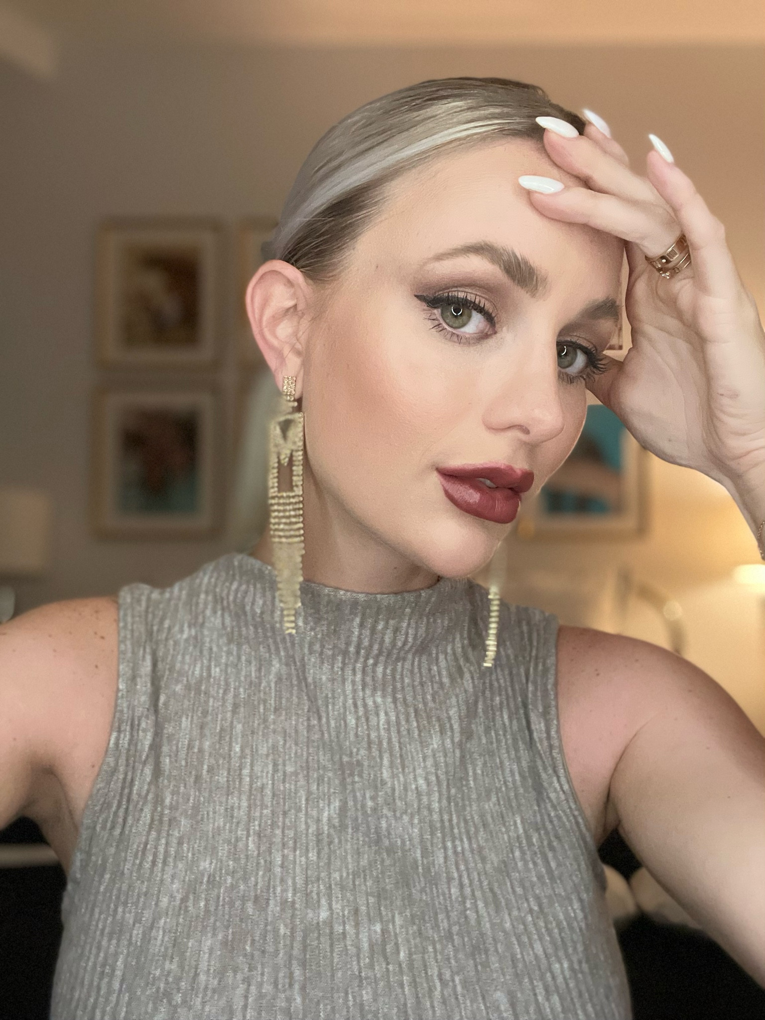 Current obsessions from the neck up 

#LTKbeauty #LTKHoliday #LTKGiftGuide