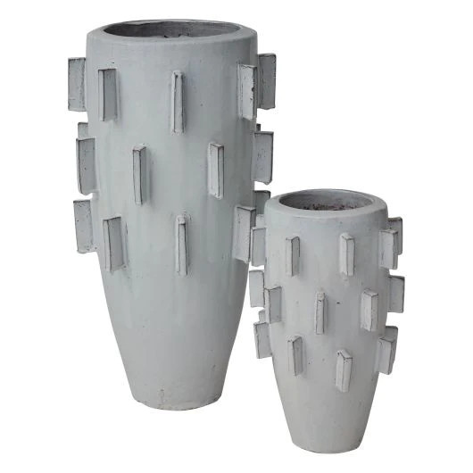 Ari Planter | Megan Molten