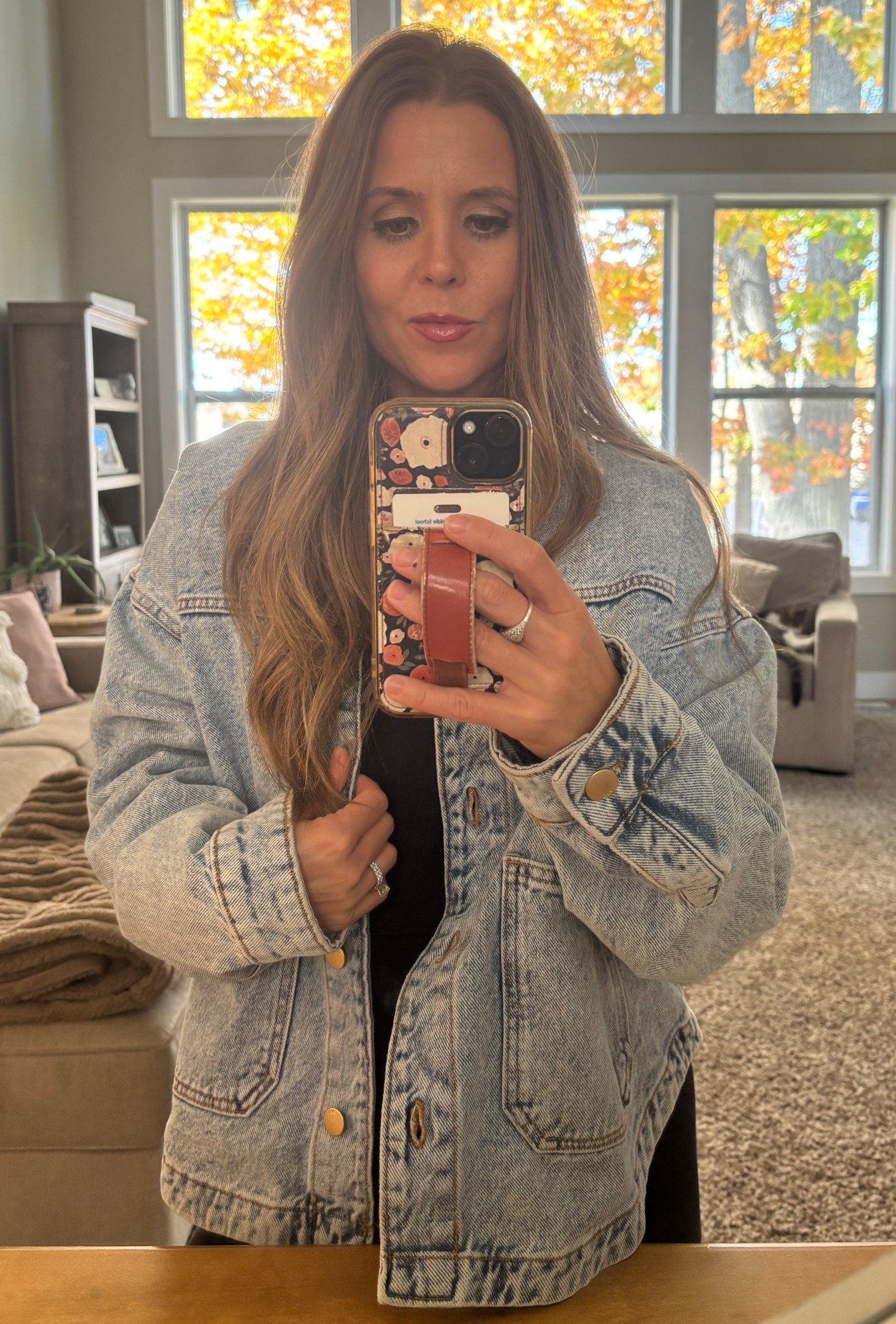Oversized boyfriend Jean jacket - currently obsessed with this jacket over a hoodie or athletic wear. 