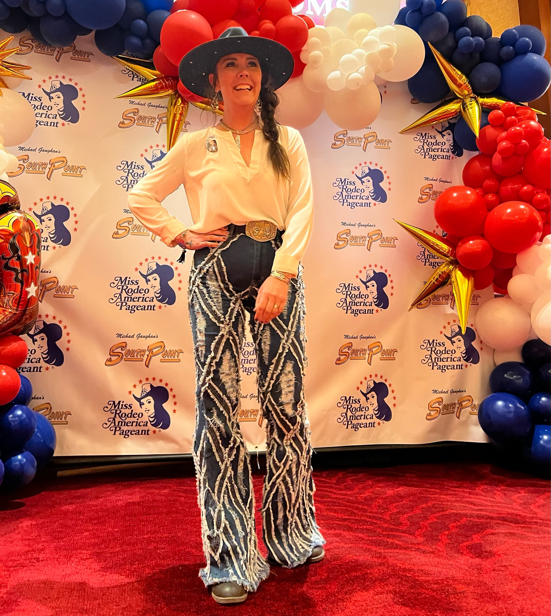 The best part about these jeans? They stretch. Soooo comfy. #westernfashion #stetson #NFR

#LTKOver40 #LTKStyleTip