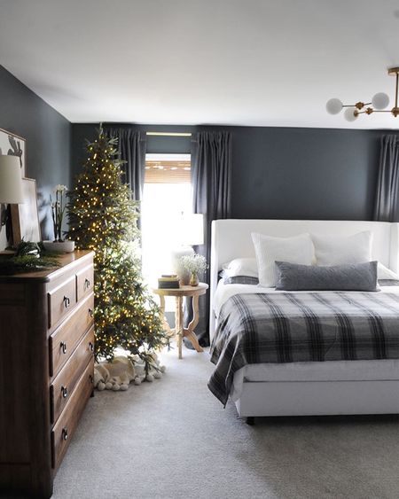 Christmas touches in our bedroom… #christmasbedroom #cheistmastree #christmas

#LTKSeasonal #LTKHoliday #LTKhome