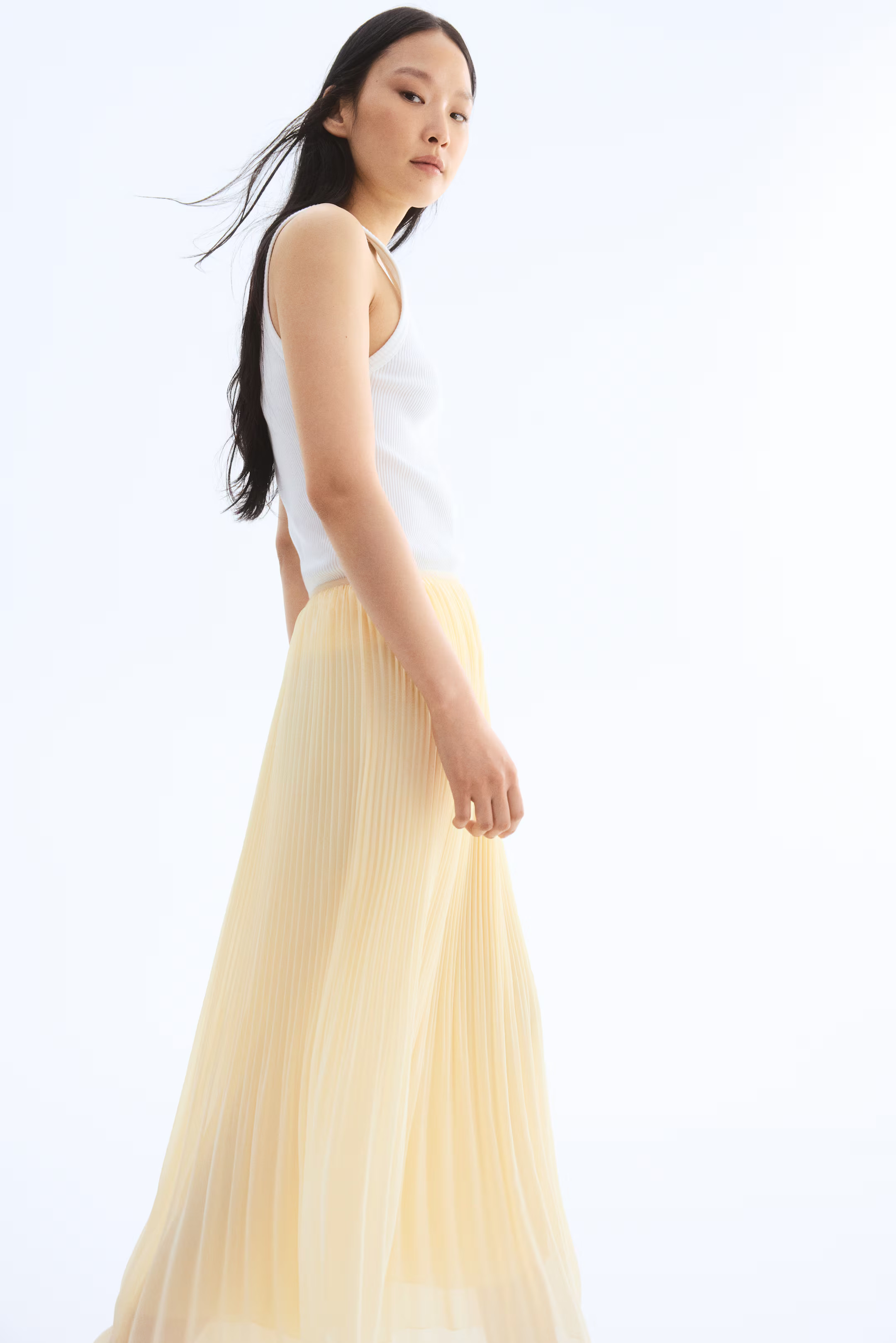 Pleated chiffon skirt | H&M (UK, MY, IN, SG, PH, TW, HK)
