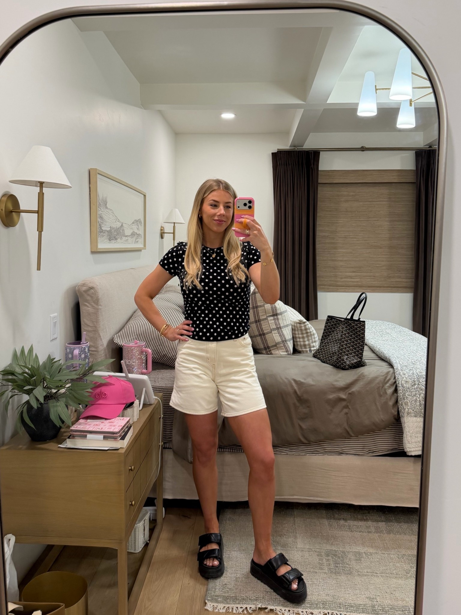 Best high waisted shorts for the summer (TTS and they have so many good colors👏)

#LTKdayinmylife #LTKmomlife #LTKootd