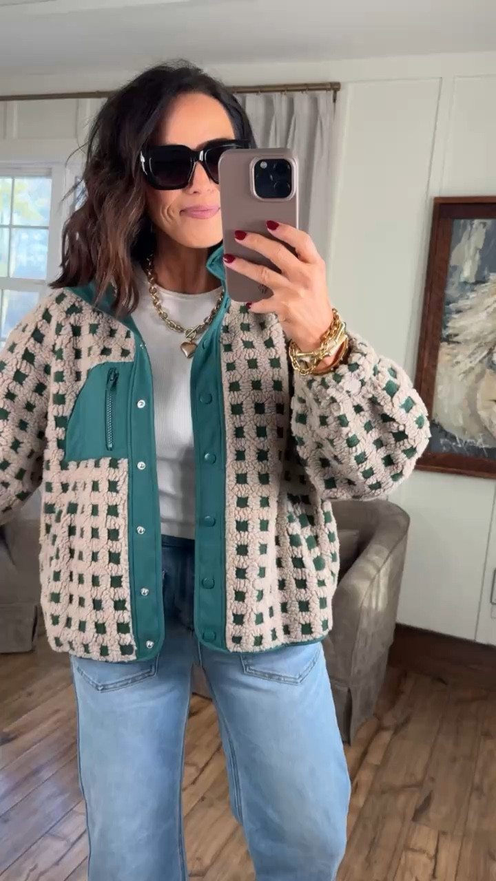Y'all! This pattern is such a great fp look-for-less! Paired with jeans and sneakers this is the cutest outfit for lunch dates, cute casual style, mom everyday activities. 

Mom approved outfit teacher inspired cute pattern mom life Amazon finds cute patterns comfortable jeans Amazon women’s fashion clothes VintagePickin 

#LTKootd #LTKdayinmylife #LTKPetite