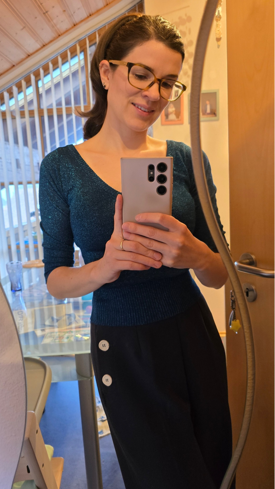 A super easy retro look for everyday life - wearing retro trousers and a sweater 

#LTKeurope #LTKstyletip #LTKvintage