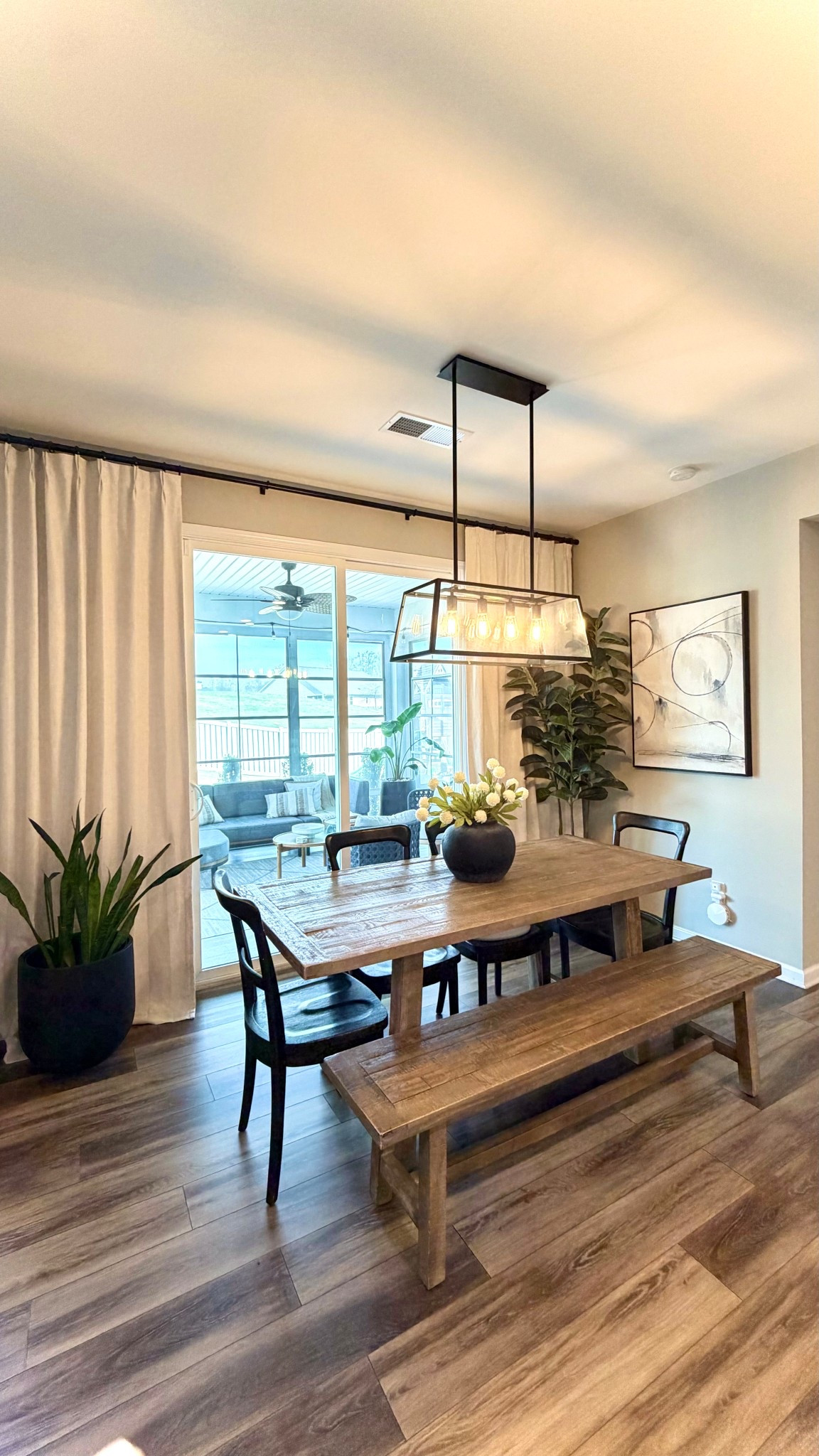 Dining room makeover but on a budget 