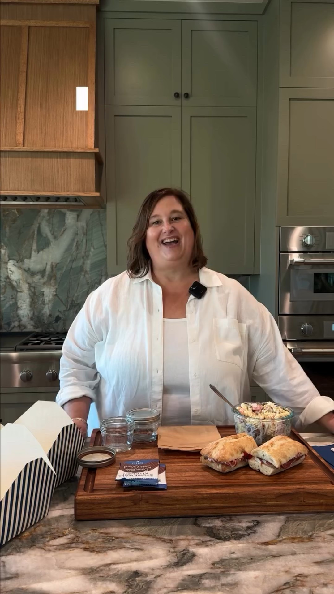 A day on the course deserves more than a soggy sandwich. ⛳️🥖 For our golf lunches, I love making an Italian press sandwich that travels well and a pasta salad that holds up beautifully in the mason jars.
 
It’s simple, hearty, and so much more special than the usual grab-and-go. 💛
 
Because even on the green, lunch can feel like a little gathering... one that fuels you, fills you, and makes the round just a bit brighter. ✨
 
#golfmeal #elevatinglunch #easylunch #pastasalad #presssandwich