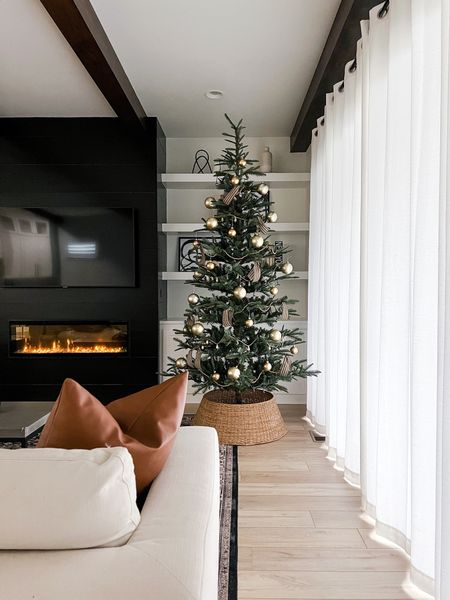Christmas tree, faux tree, holiday decor, holiday decorating, gold ornaments, holiday living room

#LTKHoliday