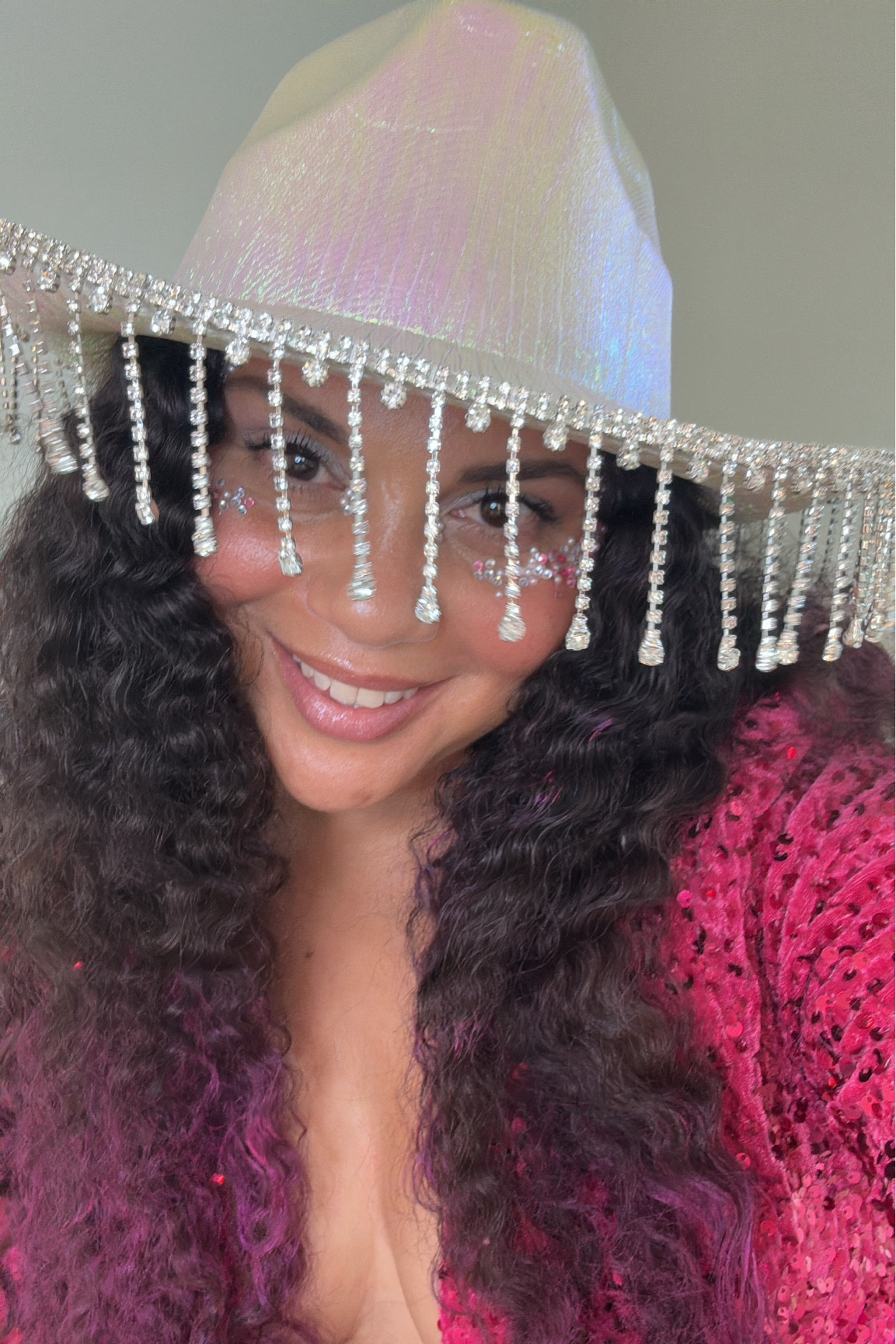 White cowboy party head with strass, shiny cowboy hats 