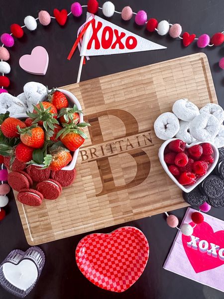 Personalized Butchers Block Bamboo Cutting Board

Great for gifting occasions such as weddings and bridal showers, housewarming, holidays and more!

#ad / #homewetbar / Gifts for men / gifts for women / personalized gift / wedding shower gift / Valentine’s Day gift / Valentine’s Day treat board / home wet bar / custom gifts 

#LTKhome #LTKGiftGuide #LTKSeasonal