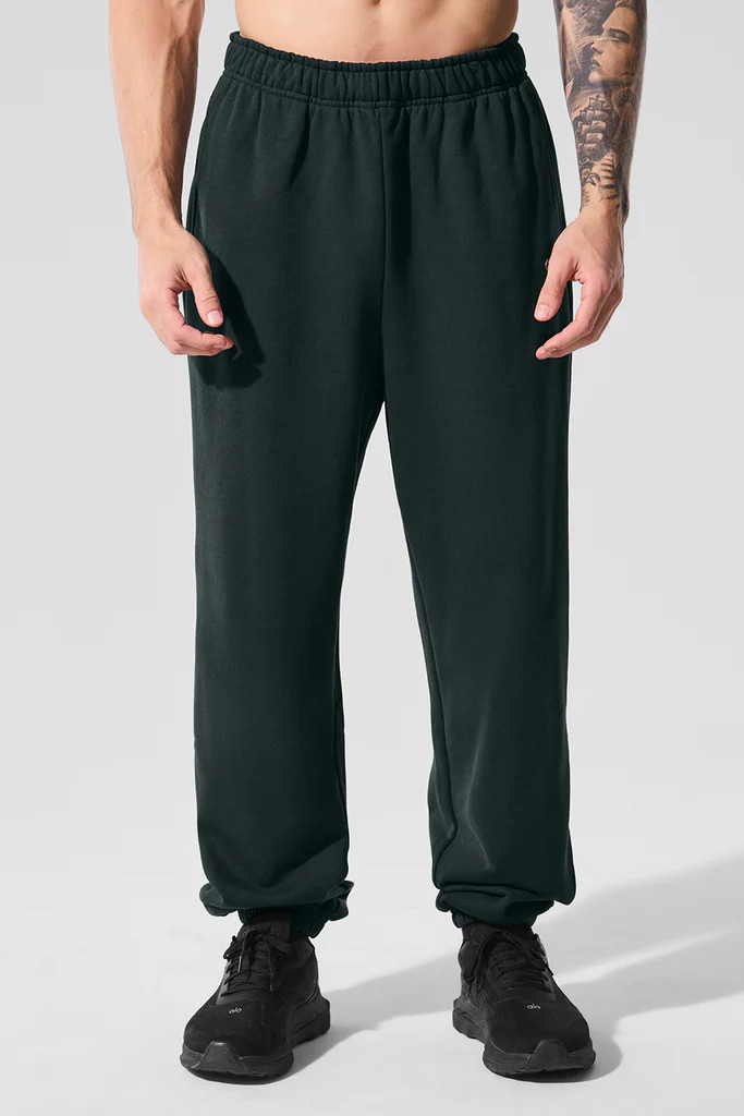 Accolade Sweatpant - Charcoal Green | Alo Yoga (US)