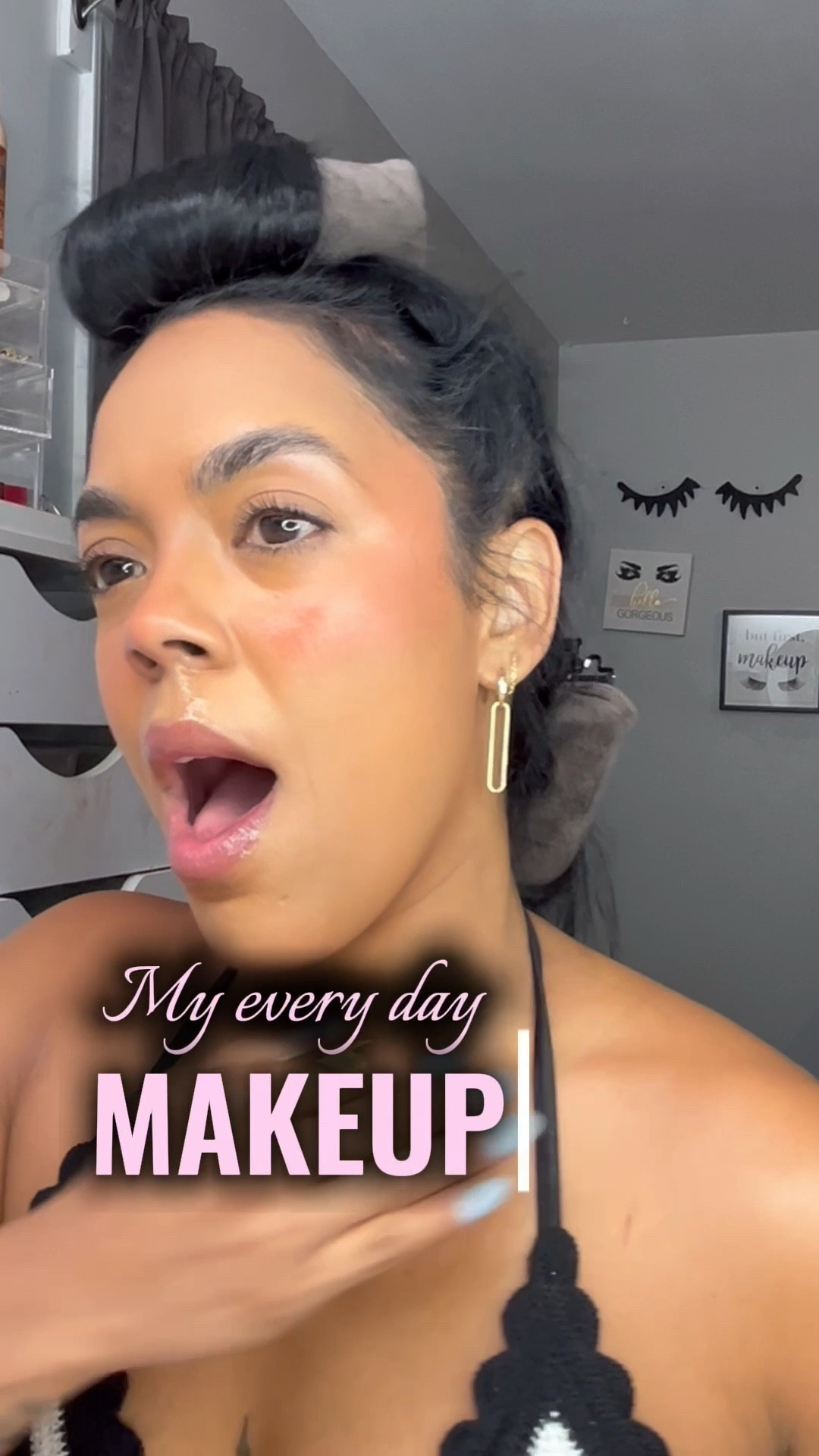 My 10 min everyday Makeup 💋 btw 
The Shimmer Radiance body oil by @palmers is AMAZING FOR GLOW & MOISTURE THIS #SUMMER🤩
———————
ALL PRODUCTS HERE⏬️
@nyxcosmetics THE BROW GLUE & BLURSCREEN PRIMER
@morphebrushes FIRE SING SUN DROP
& MINI BAKE & SET BRIGHTENING PINK POWDER
@maybelline SUPER STAY LUMI-MATE🤤332
@elfcosmetics CAMO LIQUID BLUSH/ SHADE 
COPPER ETIQUETTE 🍑

#summervibes☀️ #glowskin #healhtyskin #summerglow #palmerscocoabutter

#LTKBeauty #LTKStyleTip