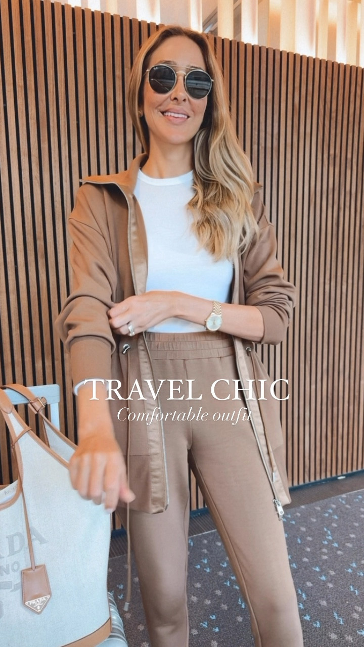 The perfect travel outfit!! ✈️ looks chic and elegant. Ultra comfortable and stretchy fabric. Runs tts . Wearing a size small 


#LTKTravel #LTKFallSale #LTKCon