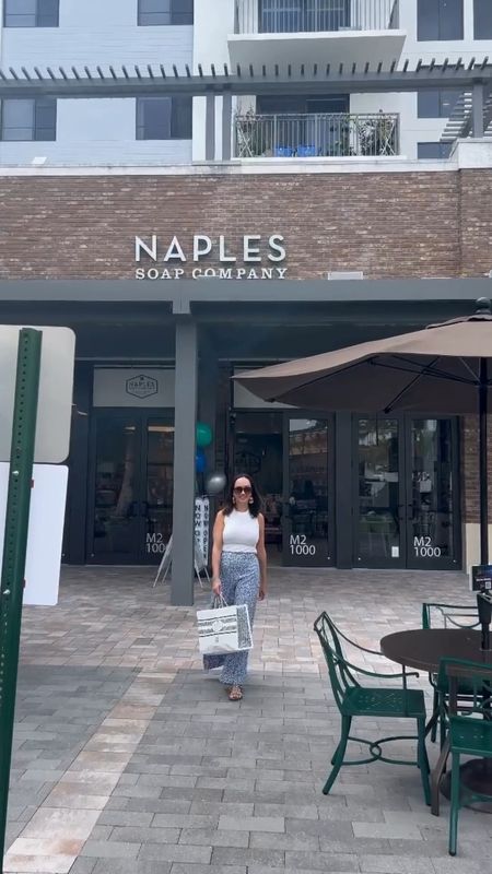 🌴 Dive into the refreshing world of @NaplesSoap at their brand-new location in Plantation, FL @plantationwalk! 🛁 Experience the luxury of natural skin care like never before. Try their exfoliating sea scrub demo, sniff their delightful bath bombs, and find the perfect hat to take to the beach! Visit Naples Soap Co and discover what will soon become your “go-to” for all things skin care!. #ad
.
.
.
.
.
.
.
.
.
#NaplesSoapCompany #liketkit #NaturalSkincare #ExfoliationEssentials #LuxuriousScrubs #SkinCareRoutine #SelfCare #CleanBeauty #OrganicIngredients #HealthySkin #GlowingComplexion 
 
 
 
@Shop.LTK

#LTKbeauty #LTKstyletip
