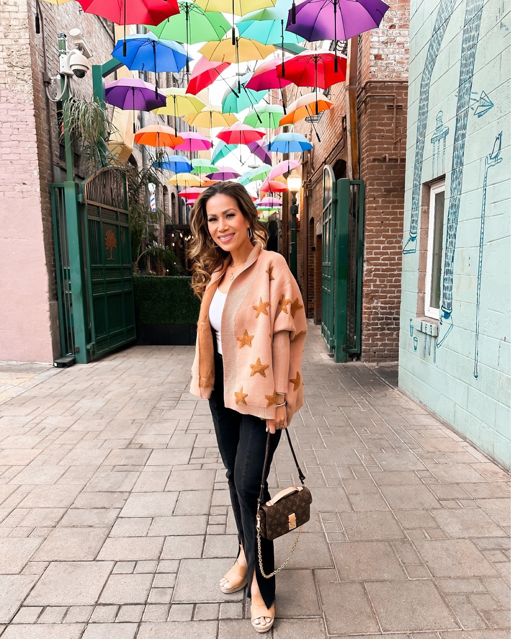 Starting the new year with fresh energy and bright vibes. 🌟🌈 My heart goes out to everyone affected by the fires here in Southern California—sending strength and love to all the communities impacted. 💛🙏