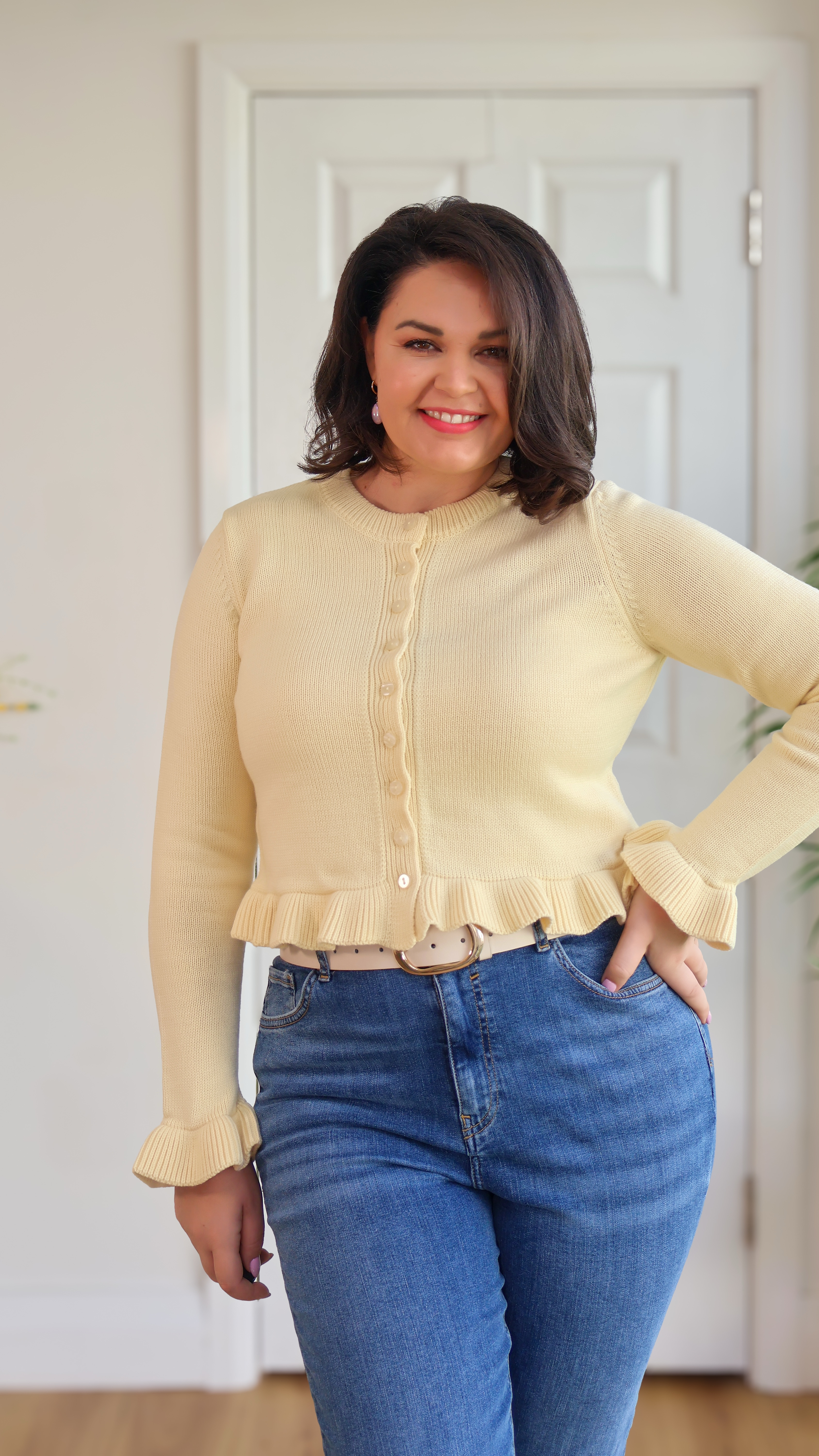 I’m backkkkkk! 

And I’m bringing the pastels ready for spring! Totally in love with this frill detail cardigan too. 

Yes that’s right lemon shoes - aren’t they the best! 

The jeans are a slim flare with a crease front and super comfortable and stylish 

#LTKspring #LTKuk #LTKmidsize