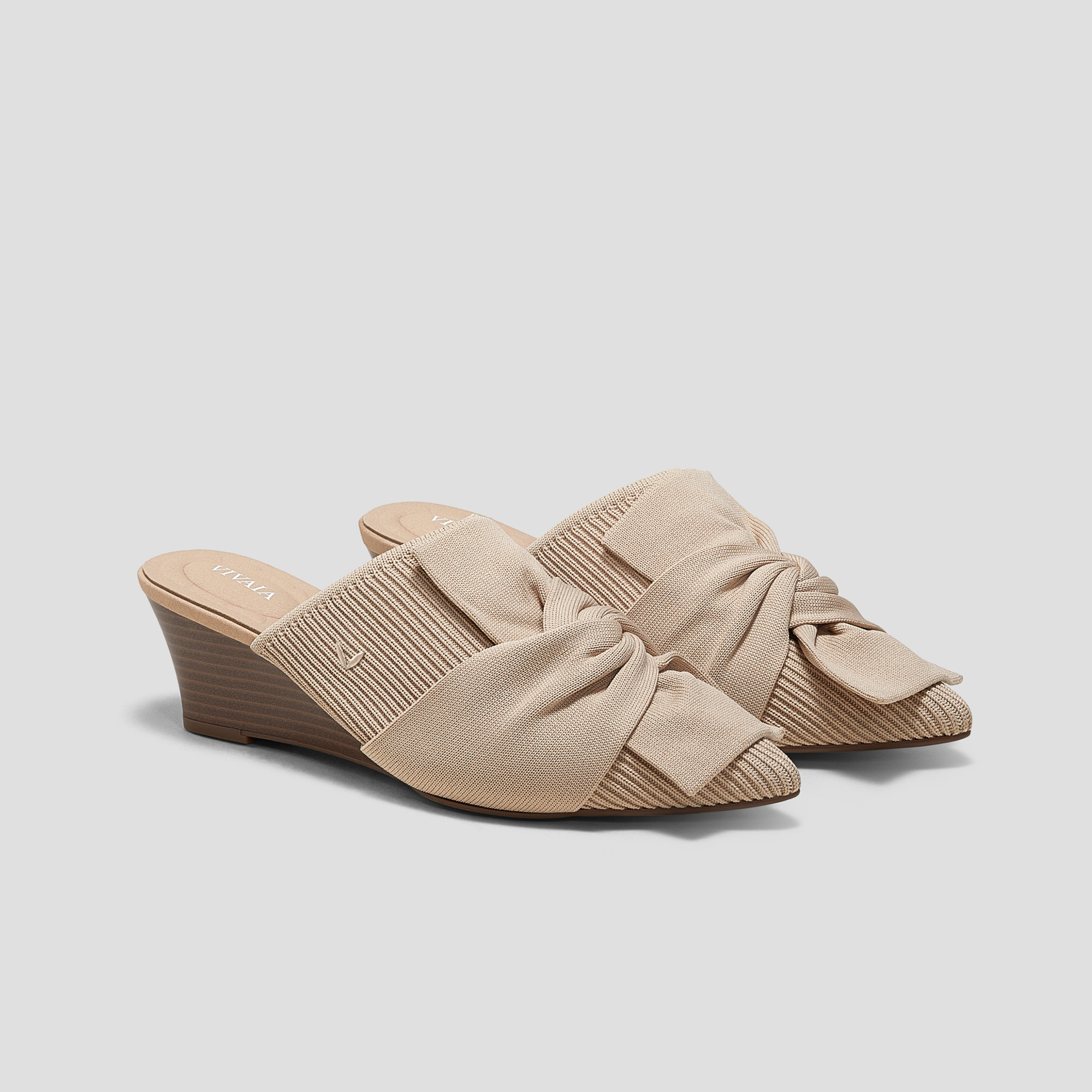Pointed-Toe Wedge Sandals (Yaffa Wedge) | VIVAIA