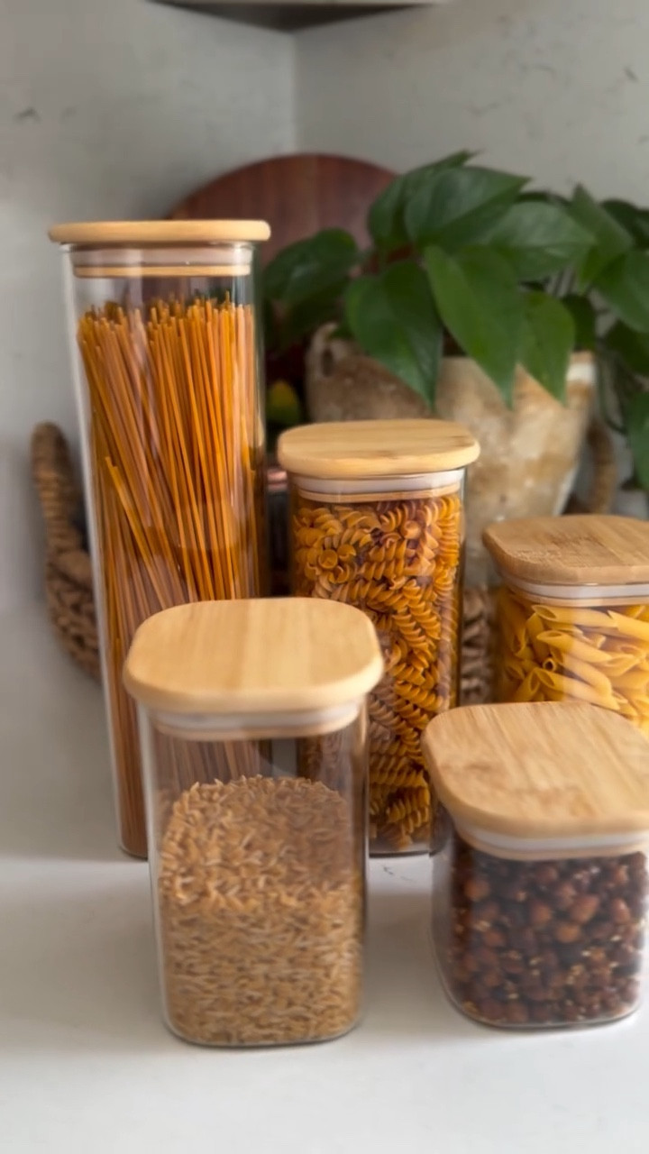 Hi, fam 👋 Long time, no post! 

I recently did a UGC campaign, which didn’t require me to post the content, but as I REALLY do like the products, I’m here to share with you all these great bamboo lid glass containers. The spring cleaning bug has bit, so you already know my downtime is being spent reorganizing and decluttering. These have been a wonderful space-saver in our kitchen pantry for all my chickpea pastas! I’m linking them on my LTK (the link in my bio)! Happy spring cleaning, fam!

#Declutter #Pantry #Organize #Kitchen #ASMR