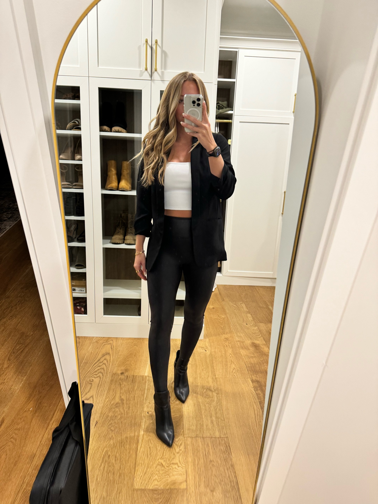 Saturday night fit 💋

#LTKU