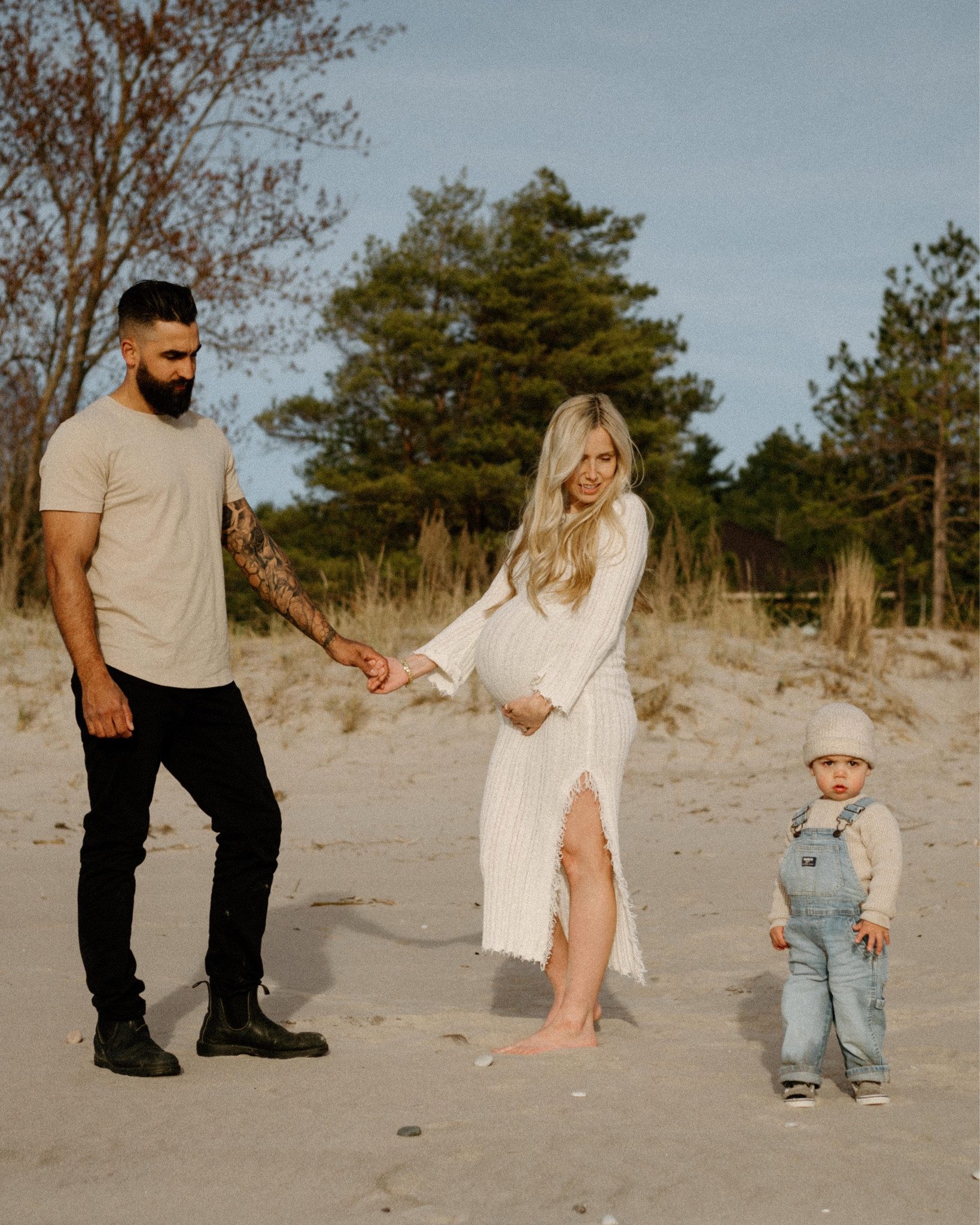 Family outfits for beach maternity pictures 🌊🤍✨

#LTKKids #LTKBump #LTKMens