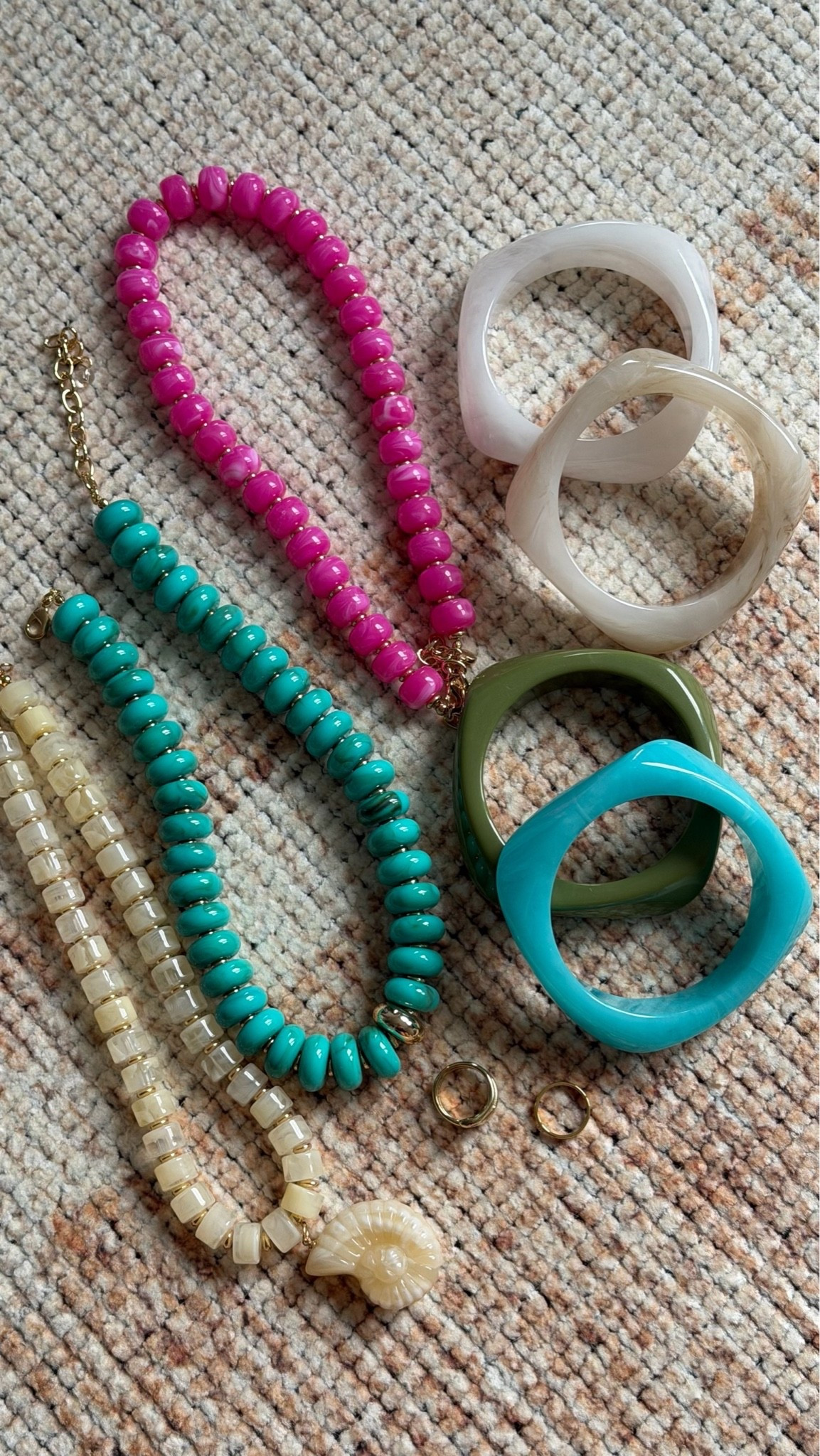 Amazon Vacation essentials 💐


Cute Amazon jewelry, trending jewelry

#LTKdayinmylife #LTKgrwm #LTKootd