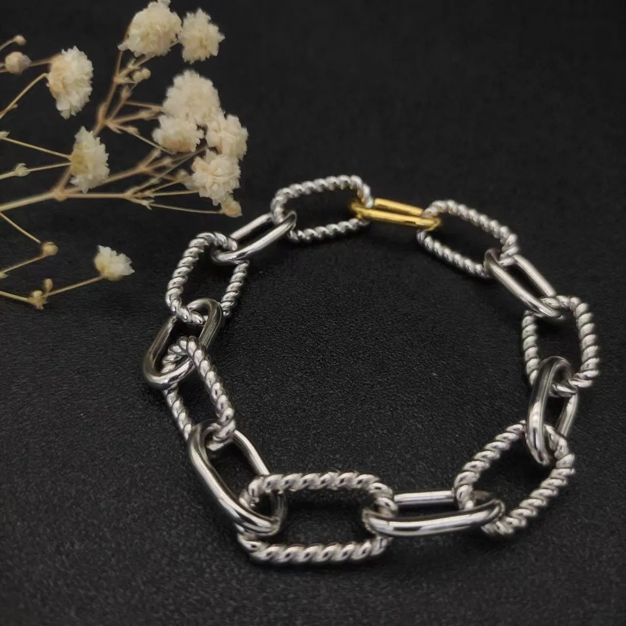 Save Big on Bulk Designer Chain Bracelet Niche Designer Bracelet K Gold Buckle Chain Bracelet Des... | DHGate