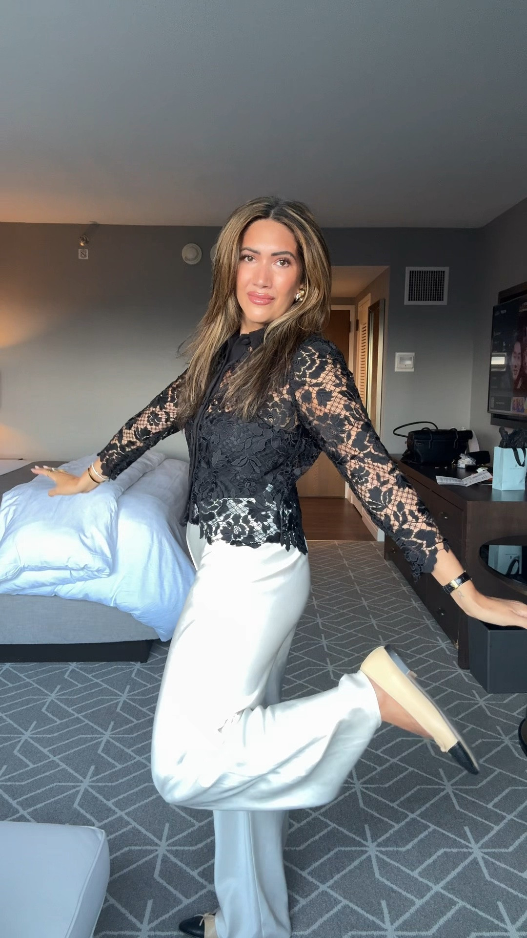 Life as a content creator: sightseeing all afternoon, rushing back to the hotel, still slightly out of breath—and heading straight to the cocktail reception.

Tonight’s look:
Milly lace top from Rent the Runway, a black SKIMS bodysuit, ivory satin pants from April Seven, and my Chanel ballet flats.

Rent the Runway is offering 60% off your first month through July 31 with my code RTRXJBrown.

📍Boston, Massachusetts

#RentTheRunway #CocktailStyle #BostonStyle #EventOutfit #LuxuryFashion