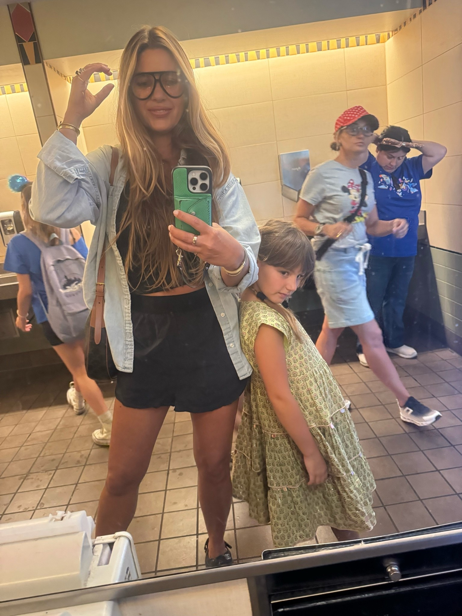 Disneyland AM —
Denim Shirt: medium 
Shorts: medium 
Tank: medium 
Hair: Sea Glass 
Bag: Celine

#LTKdayinmylife #LTKTravel #LTKBeauty