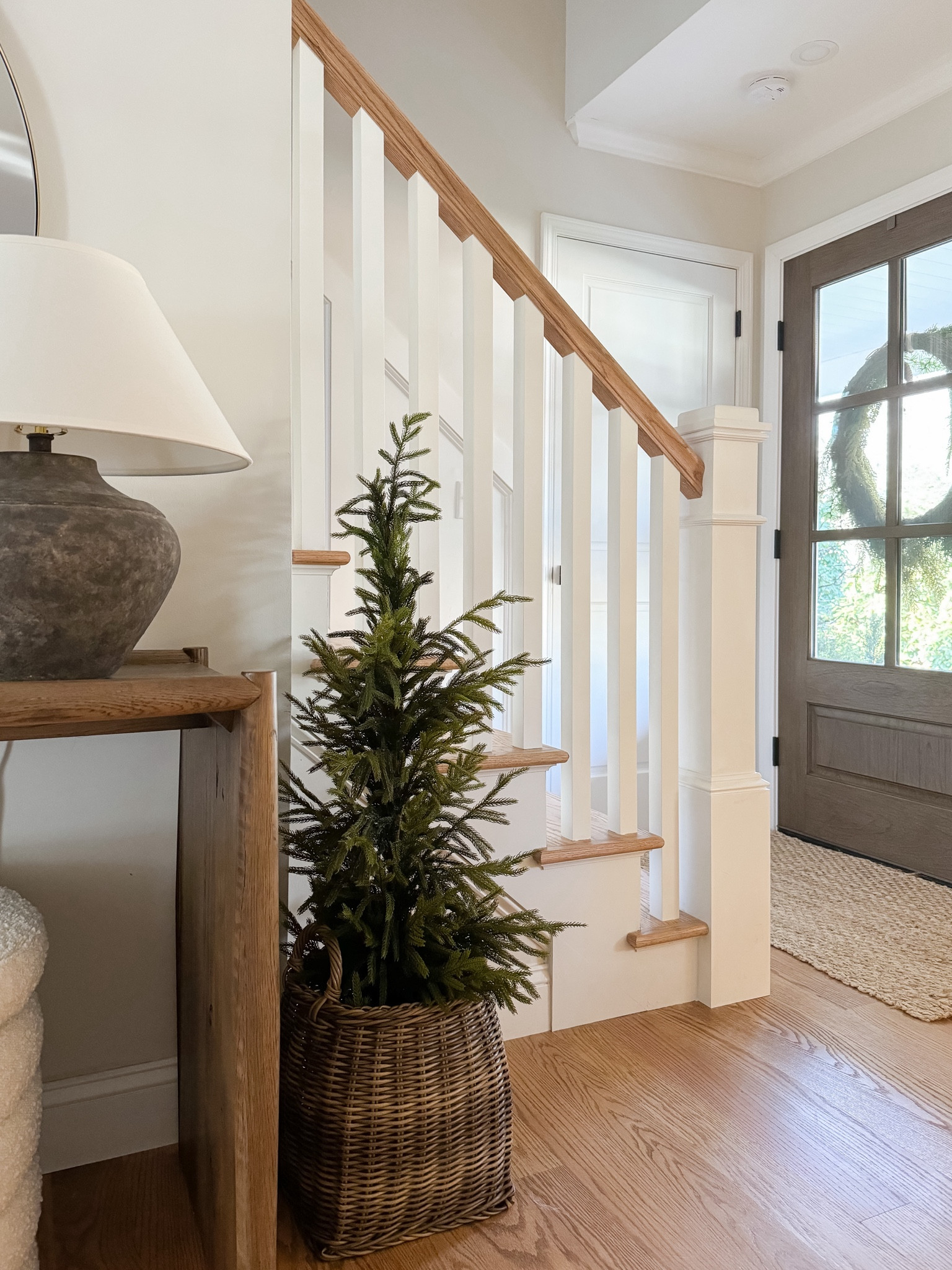 Holiday Console Table

Winter Home Decor  Fall Home  Fall decor  Fall furniture  winter home  Autumn decor  home Furniture  Home inspo  Seasonal decor  Seasonal home inspo  fall leaves  sherricalnan  

#LTKHome #LTKHoliday #LTKCyberWeek