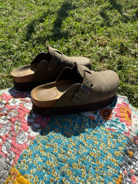 Must haves for park going mamas! I found the sweetest quilt on Amazon and the quality is AMAZING! We’ve been taking ours to the park to sit on and I love it!! Also linking my platform clogs because who doesn’t need platforms clogs?! These are so comfy and elevate a casual mama outfit!  
#amazon #springoutfit #clogs #platformclogs #quilts #amazonfind #mom #summer 

#LTKshoecrush #LTKhome #LTKSeasonal