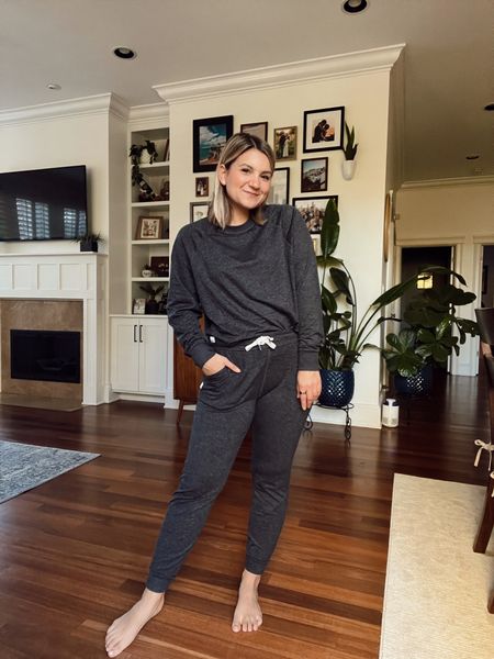 The comfiest matching lounge set ever!
Crew Neck - small
Joggers - small, slightly cropped inseam which means they are petite friendly!
Gift idea
Gift for her
Athleisure
Loungewear 

#LTKunder100 #LTKHoliday #LTKSeasonal