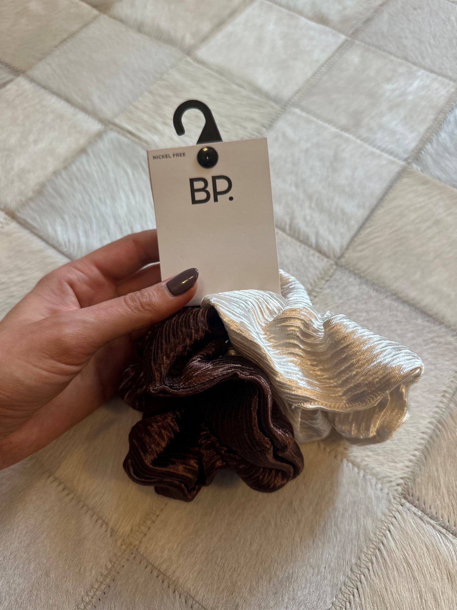 Hair scrunchies
Holiday scrunchies 
Hair
Beauty 
Stocking stuffer 
Satin

#LTKBeauty