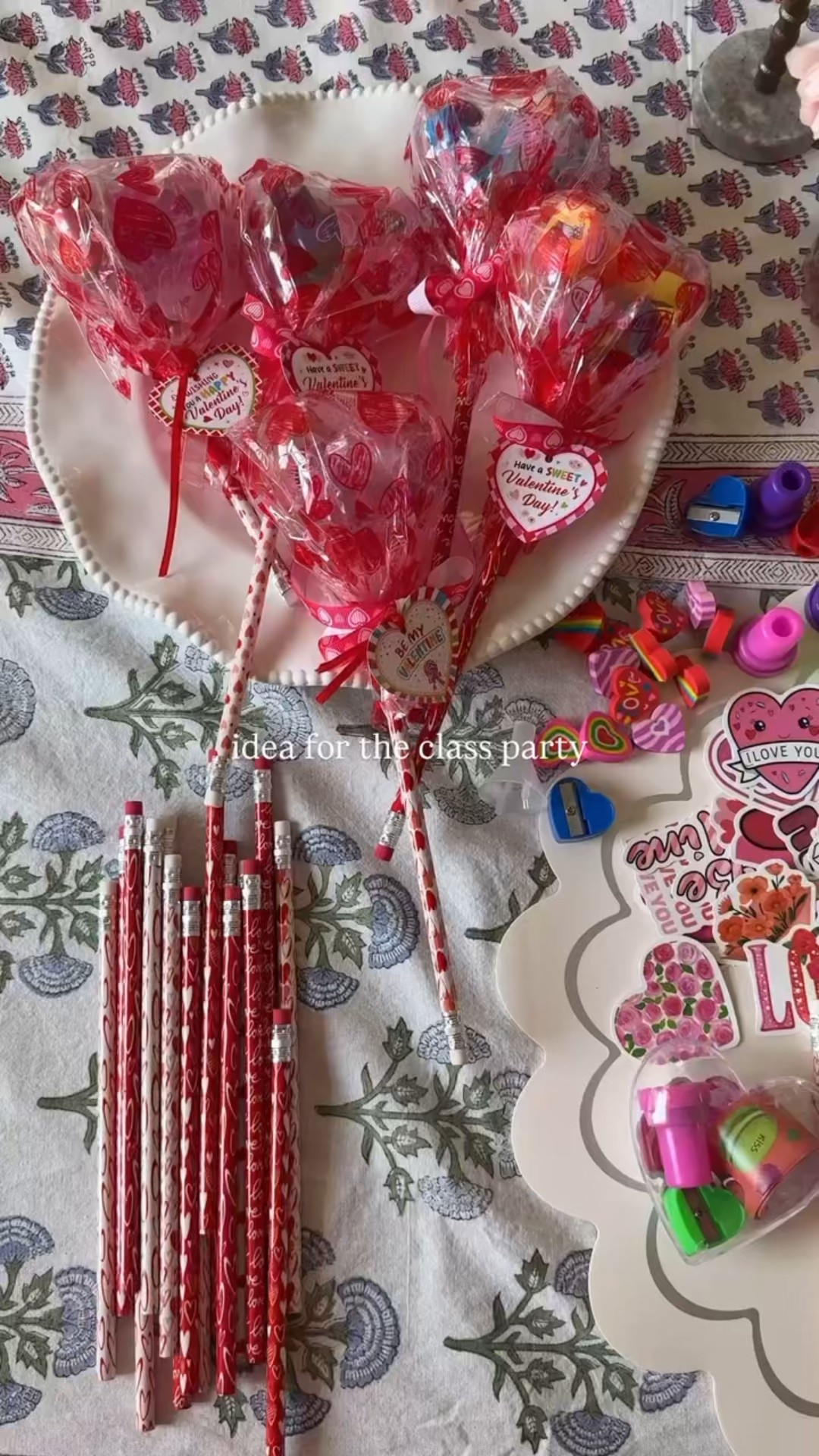 Fake lollipops but make them Valentine cute 💘
A sweet little heart filled with mini toys, wrapped up like a lollipop… no sugar rush, just pure fun. Perfect for classroom Valentines, party favors, or handing out something a little different this season.

SHOP : https://amzn.markable.ai/GbanDIla

#valentineclassparty #valentinefavors #valentinedetails

#LTKSeasonal #LTKKids #LTKmomlife