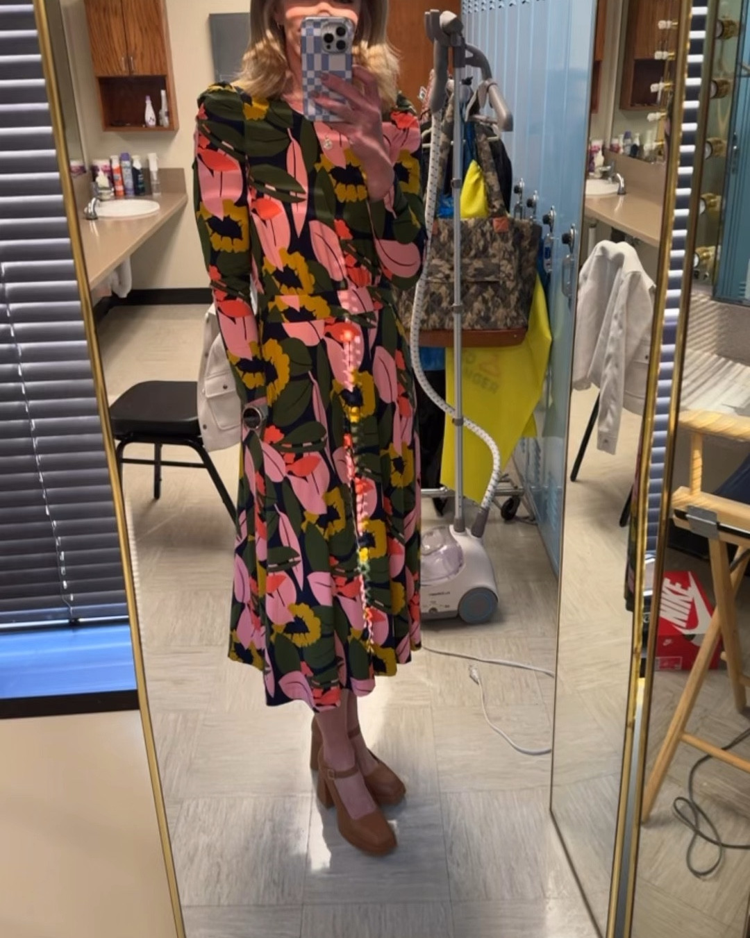 Today’s Studio 5 look is from
Boden - this print is a couple years old but I linked several other jersey dresses that are currently on sale that have similar vibes. I think you’ll love them. I wear size 6 in Boden  