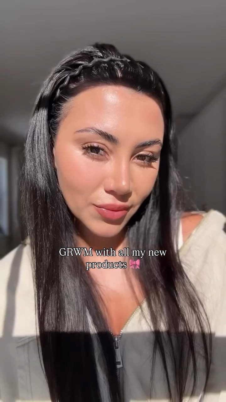 New product alert 🎀 ✨✨

@politesocietybeauty French rose milk glazing mist 
@timebeambeauty milky serum 
@politesocietybeauty More than a pretty face foundation
@livetinted concealer 
@saltyface liquid bronzer 
@counterbeautyofficial blush 
@politesocietybeauty more than a pretty setting powder
@sweedbeauty lip liner & mascara 
@politesocietybeauty lip gloss