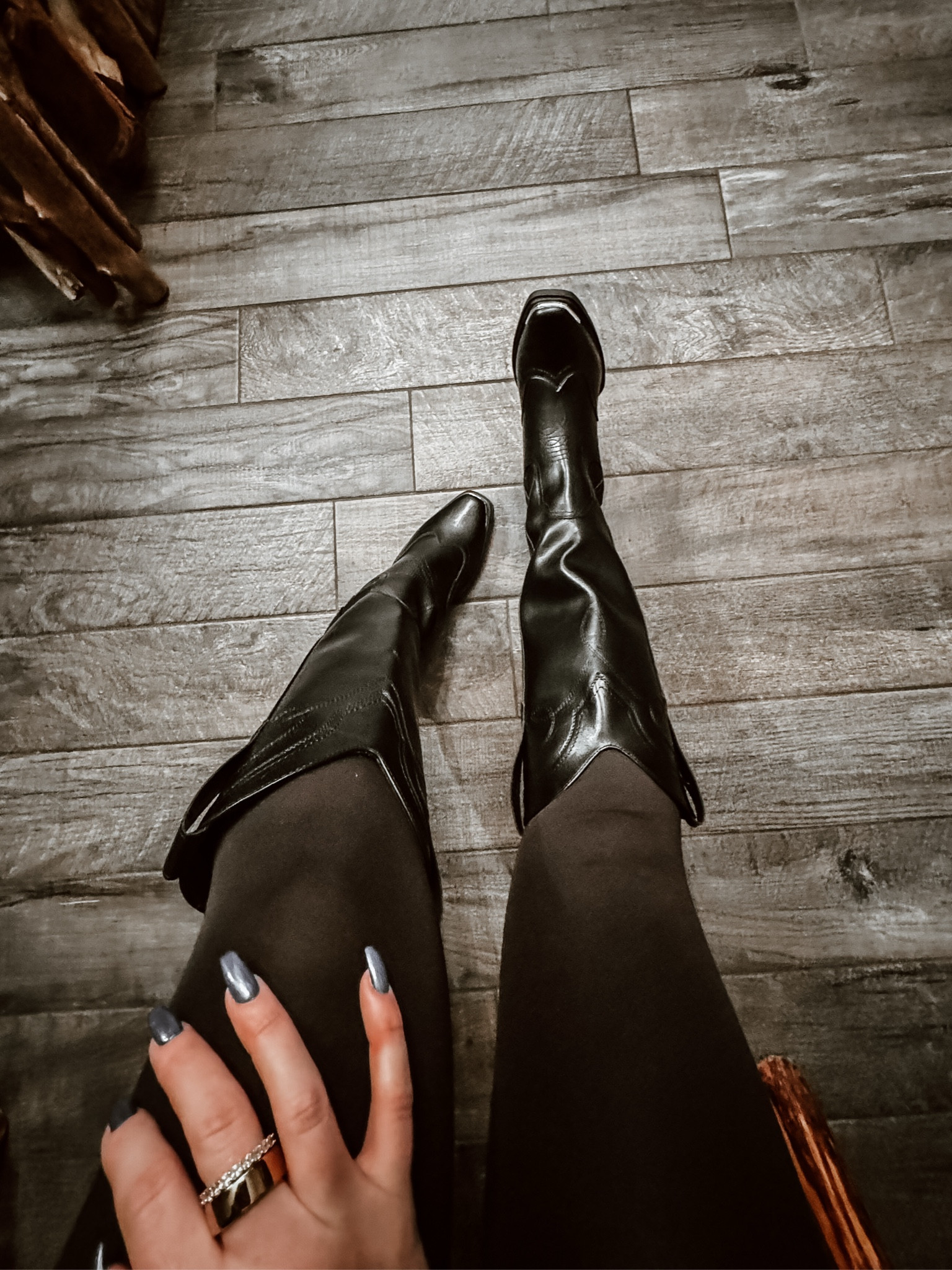 Winter chic 🥶

#LTKShoeCrush #LTKStyleTip