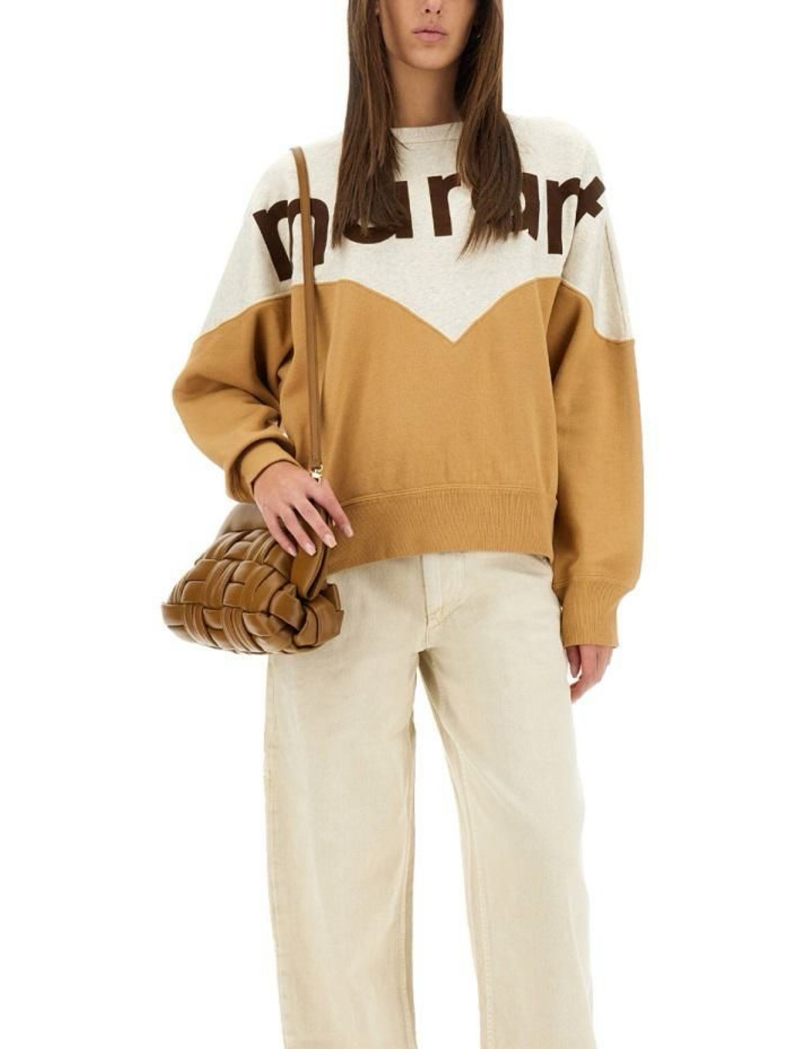 Isabel Marant Étoile Houston: The Ultimate Sweatshirt

I’m absolutely hooked on this Isabel Marant Étoile Houston—it’s the ultimate sweatshirt for effortless style. The color blocking is spot-on, and I love how it pairs perfectly with wide-leg jeans for a laid-back yet polished look. Truly the sweatshirt of my dreams!

#TheTastefulGrove #IsabelMarantEtoile #SweatshirtGoals #OOTD #CasualChic #FashionFaves

#LTKsale #LTKkorea #LTKover50style