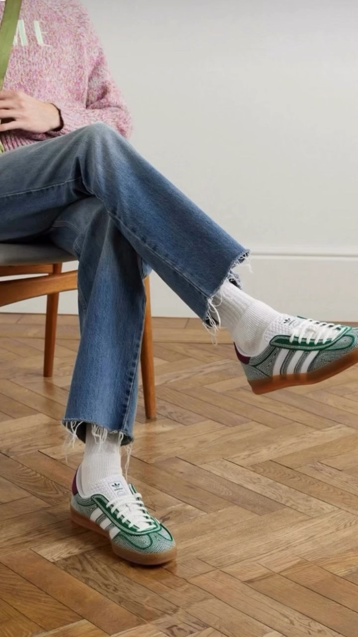 Brand new in box Adidas x Sean Wotherspoon collab 👟

Men’s 8 / Women’s 9
Super hard to find pair.

$399 — open to reasonable offers.

If you want them, comment “SHOES” or DM me and I’ll send details.

#seanwotherspoon #adidascollab #gazelle #sneakerhead #adidas