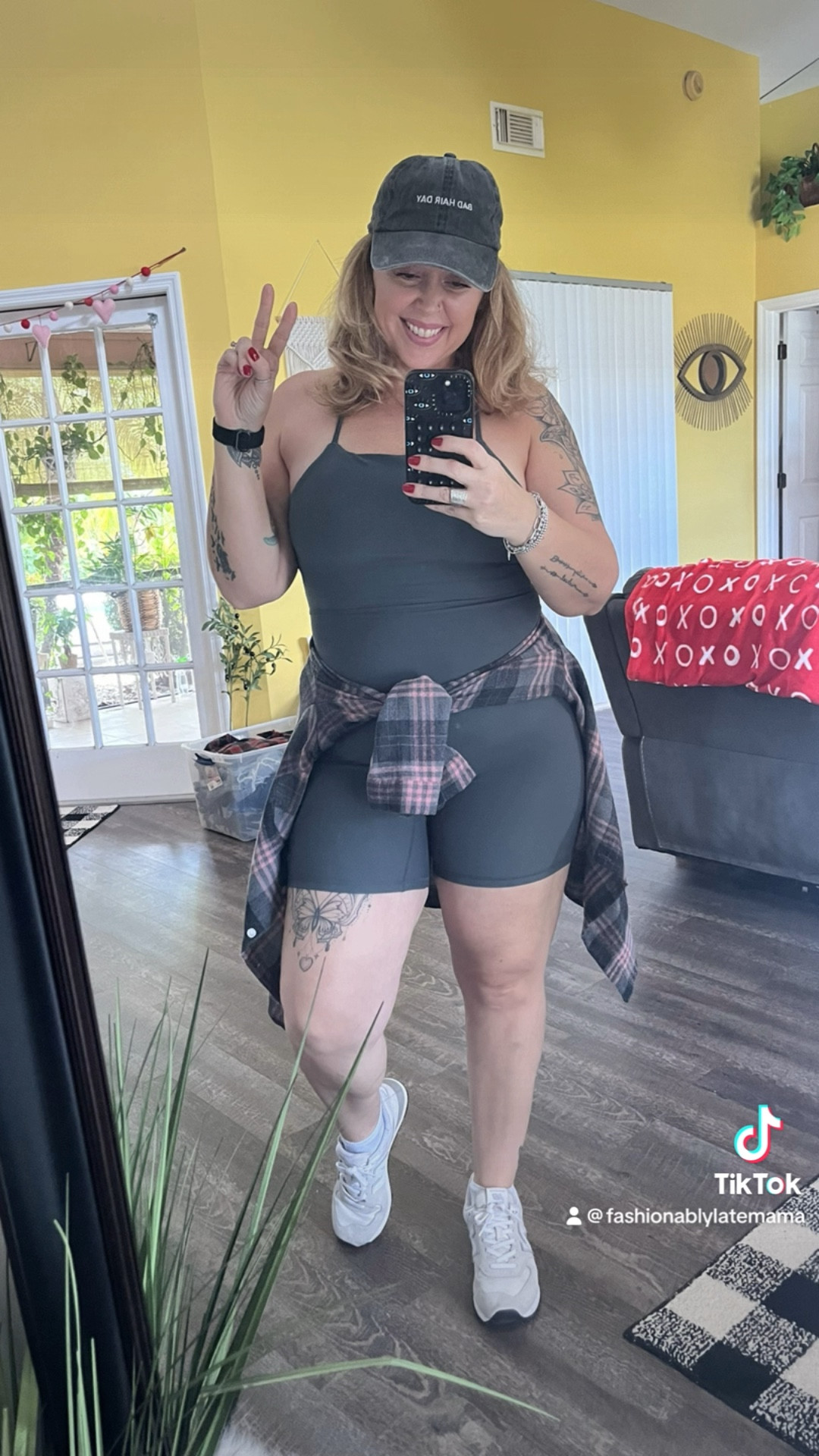 Another easy outfit for us busy moms! #oldnavyfinds #coolmomsoftiktok #ootdformoms #smallcreatorsontiktok #oldnavy #fyp 

#LTKmidsize #LTKstyletip #LTKover40