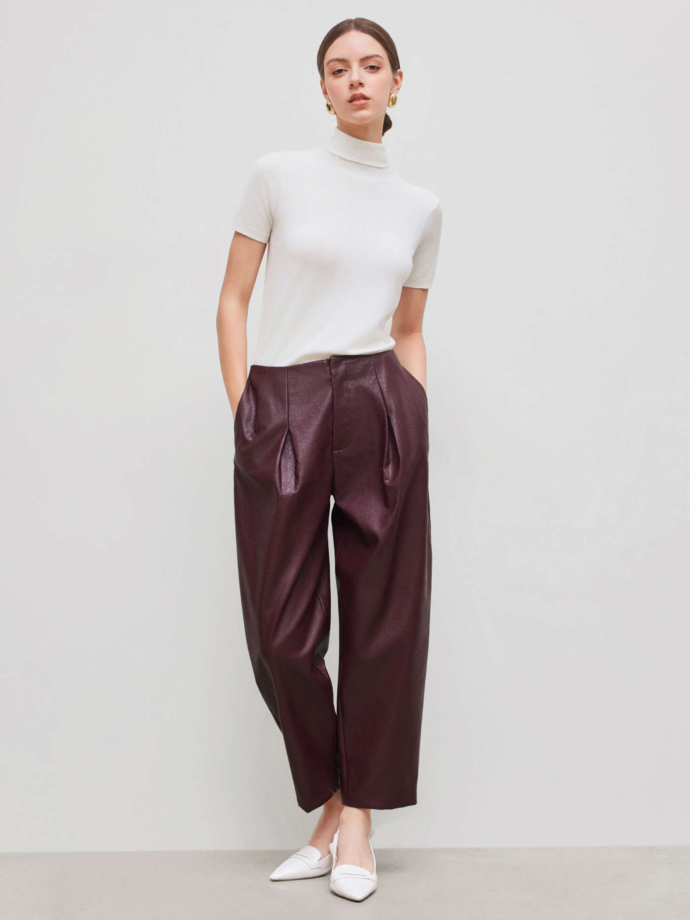 Faux Leather Mid Rise Solid Zipper Cropped Barrel-leg Trousers | Cider