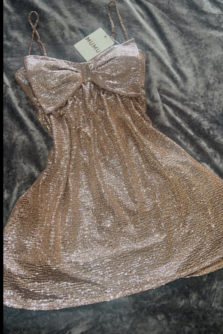 The perfect Holiday party dress ✨

Holiday dress | gold dress | party dress | sparkly dress | mini dress 

#LTKHolidaySale #LTKHoliday #LTKparties