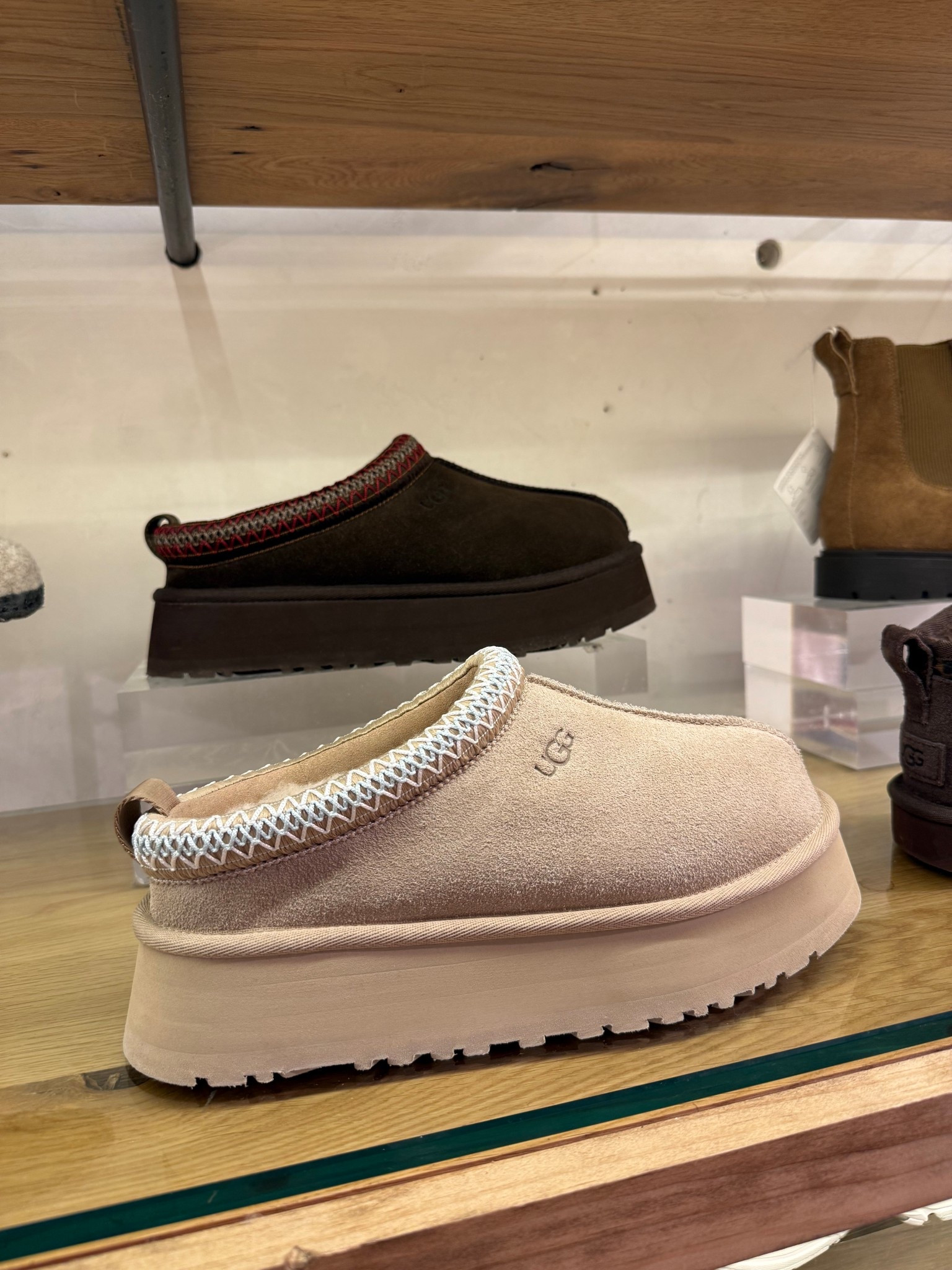 I’ve been obsessed with my Ugg 

#LTKGiftGuide #LTKSeasonal #LTKHoliday