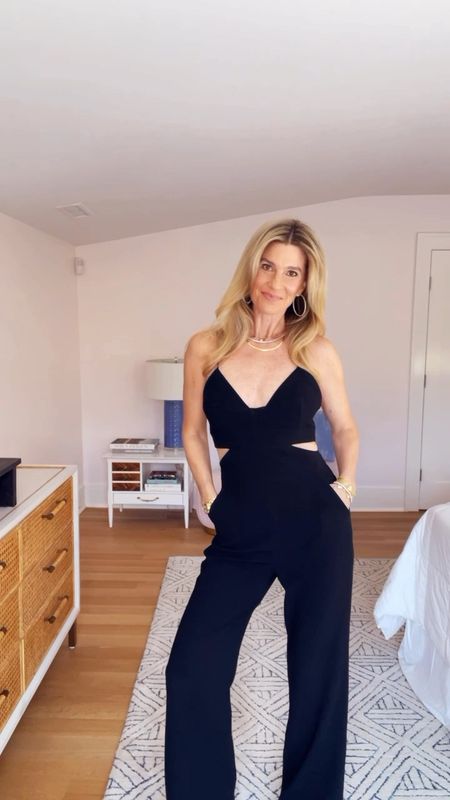 Uncovering the versatility of packing a black jumpsuit…see all of the options you have?! I have linked similar items here. If you plan to buy, please shop my links- it will support my small account. Thank you!