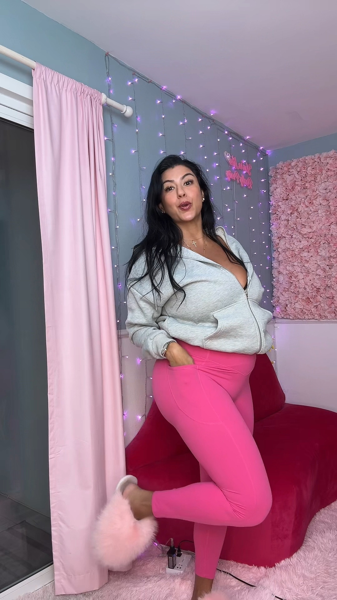 Pregnant, powerful, and in love with these pink leggings by Halara 🌸

#LTKSpringSale #LTKMidsize #LTKActive