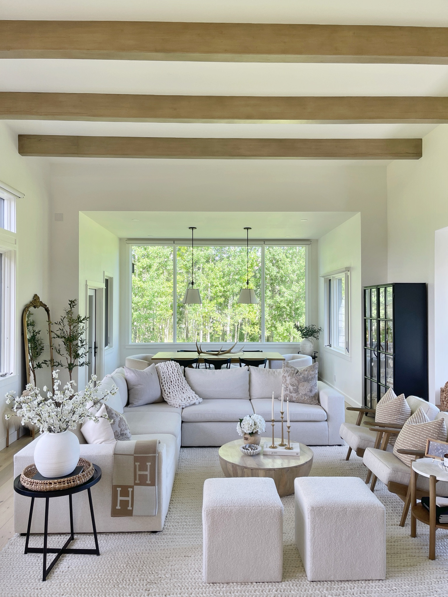 HOME \ living room furniture and decor 🔗🔗🔗

Sectional
Sofa
Coffee table
Accent chair
Rug 
Target
Walmart 
Amazon 
Pillows 

#LTKHome #LTKFindsUnder100 #LTKFindsUnder50