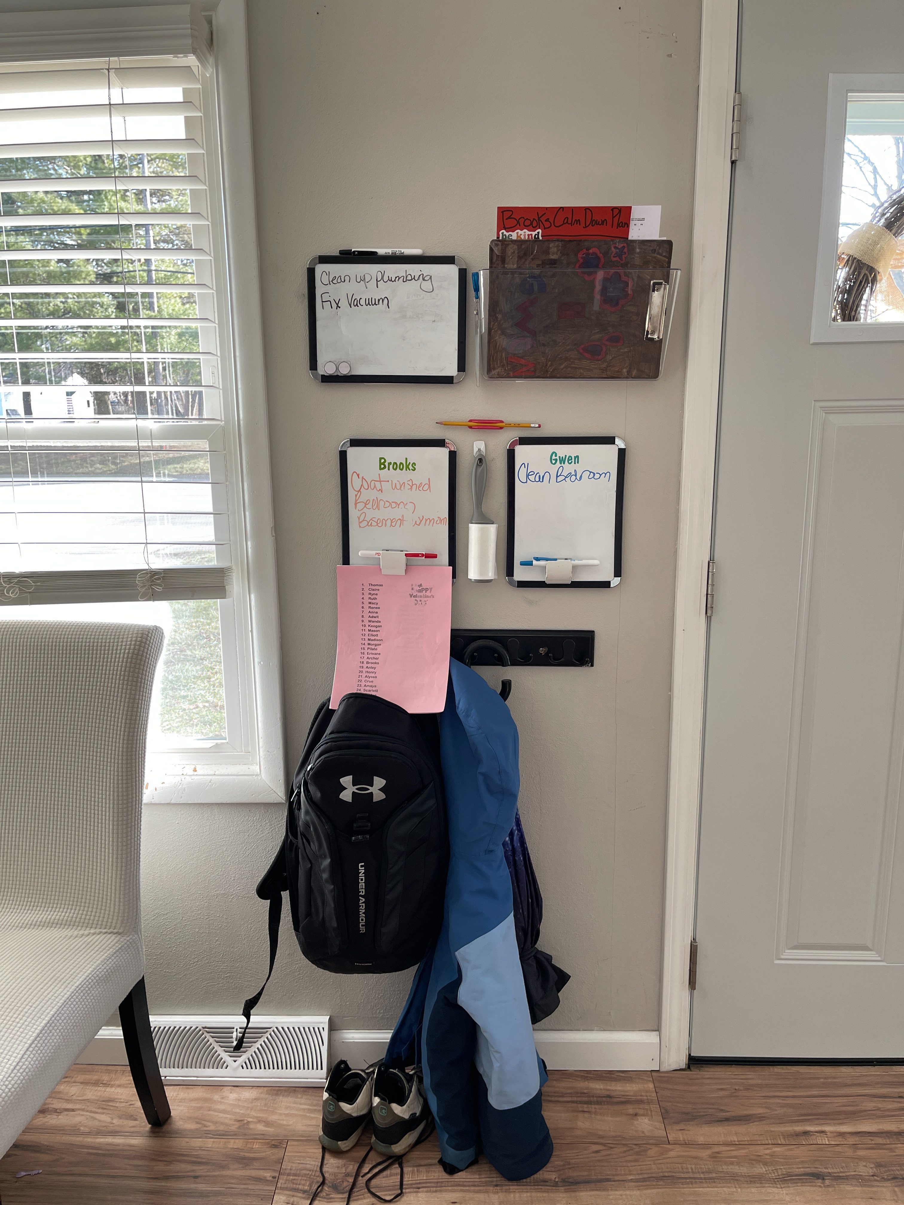 a small but mighty drop zone  

 

#LTKHome #LTKFindsUnder50 #LTKKids