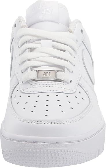 Nike Women's Low-Top Sneakers | Amazon (US)