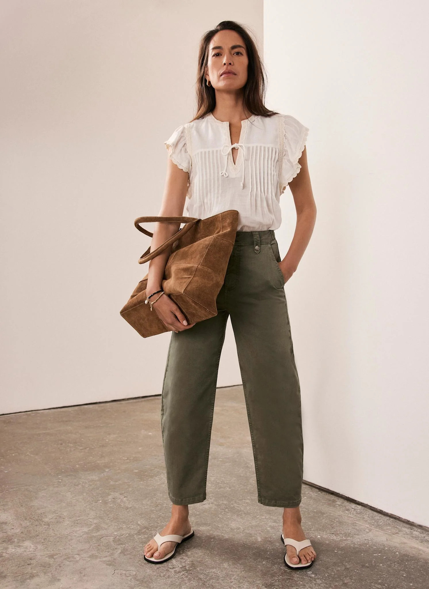 Khaki Barrel Chino Trouser | Mint Velvet